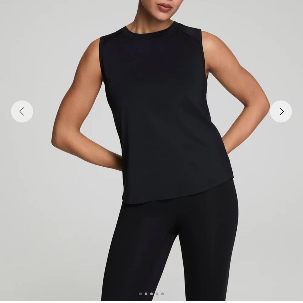 SPANX® Activate scoop Neck Tank size Medium